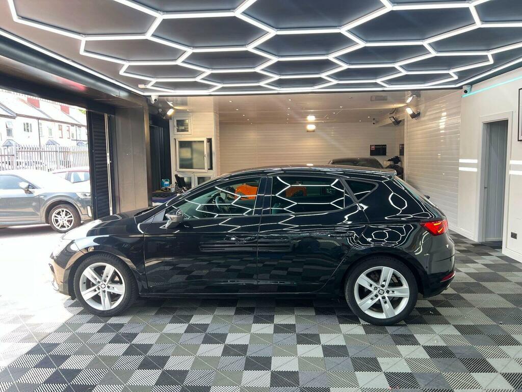 Seat Leon Hatchback 1.5 Tsi Evo Fr Euro 6 Ss 201919 HY19GXK Black #5