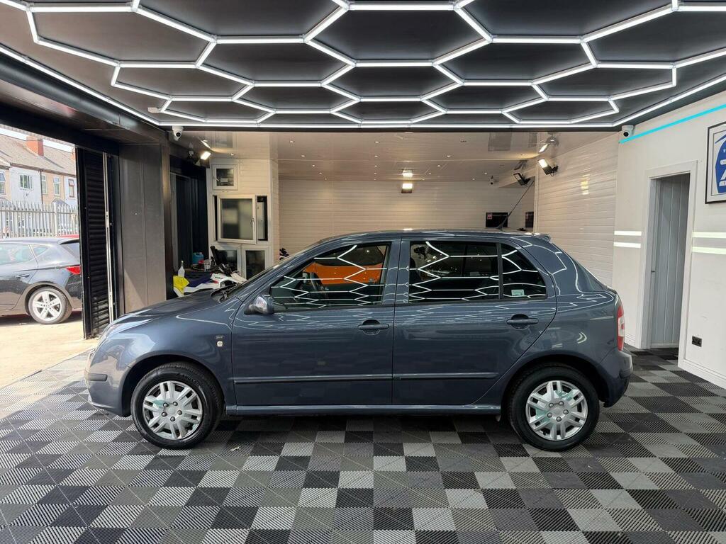 Skoda Fabia Hatchback 1.4 16V Ambiente 200707 Grey #5