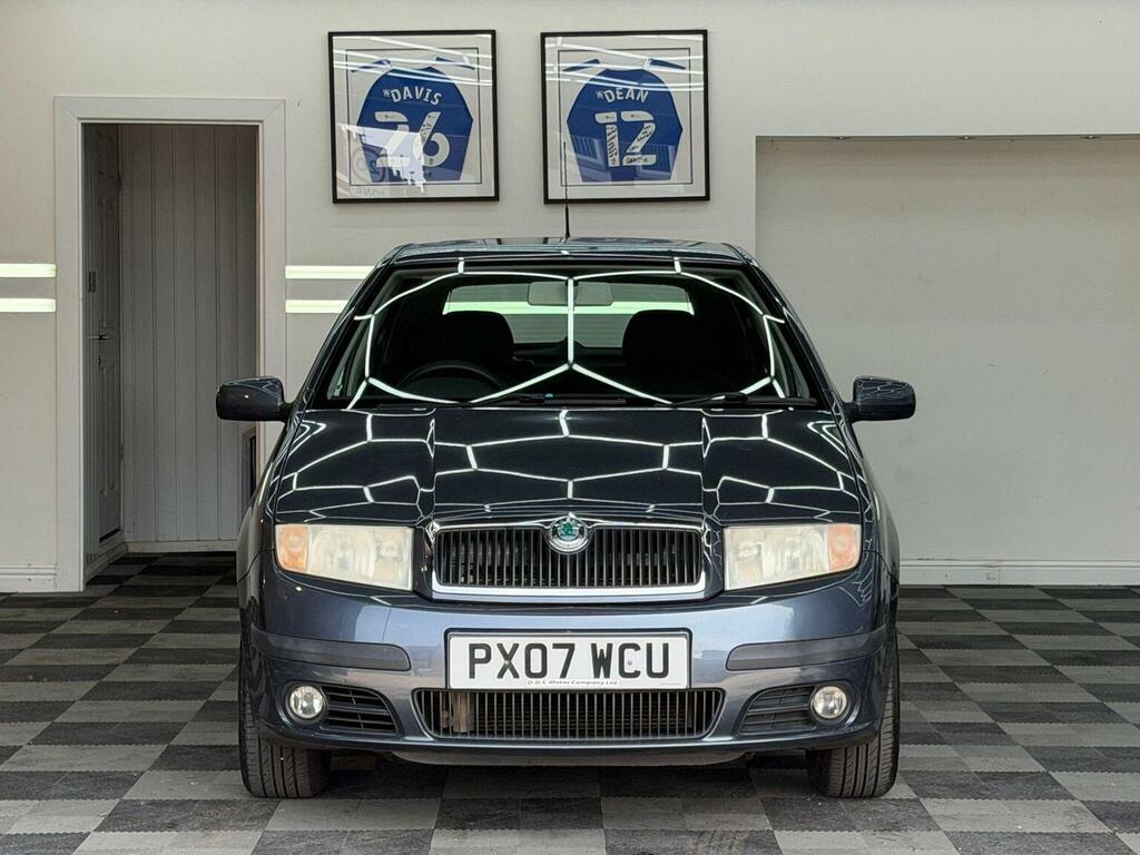Skoda Fabia Hatchback 1.4 16V Ambiente 200707 Grey #2
