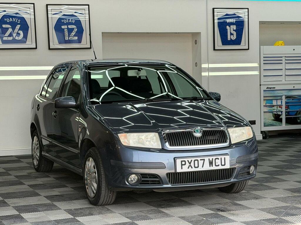 Skoda Fabia Hatchback 1.4 16V Ambiente 200707 Grey