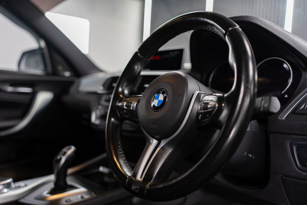 BMW 1 Series 118I Sport 5-Door Silver #31