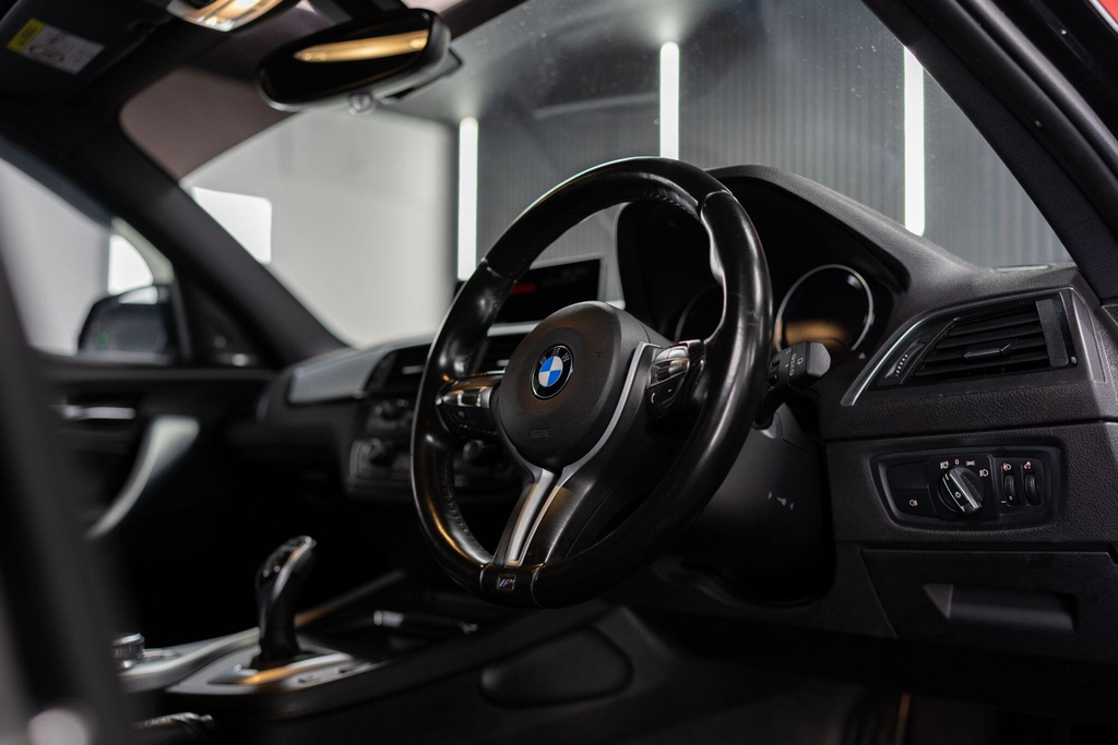 BMW 1 Series 118I Sport 5-Door Silver #33