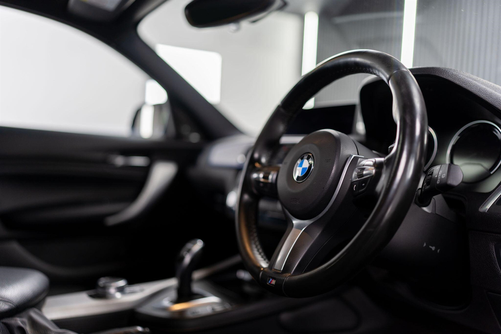 BMW 1 Series Hatchback WG67LJJ Grey #3