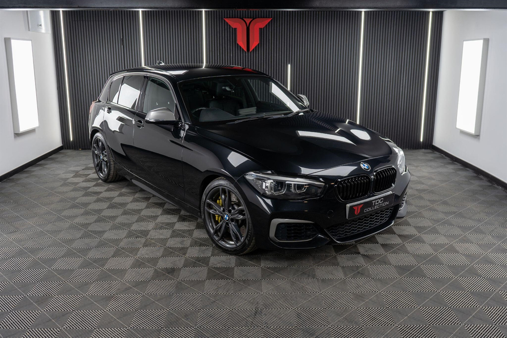 BMW 1 Series M140i Shadow Edition Step Black #1