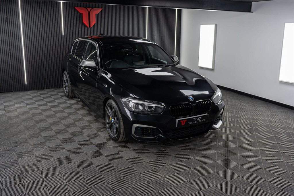 BMW 1 Series M140i Shadow Edition Step Black #8
