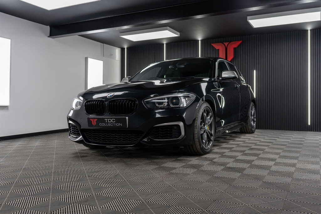 BMW 1 Series M140i Shadow Edition Step Black #6