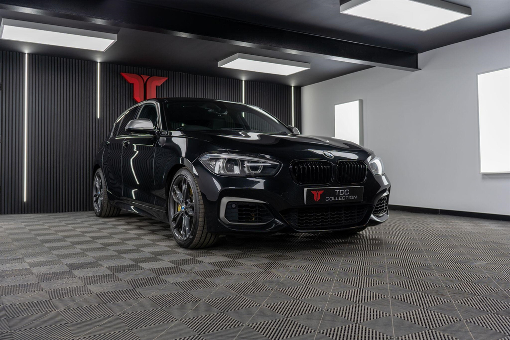 BMW 1 Series M140i Shadow Edition Step Black #4