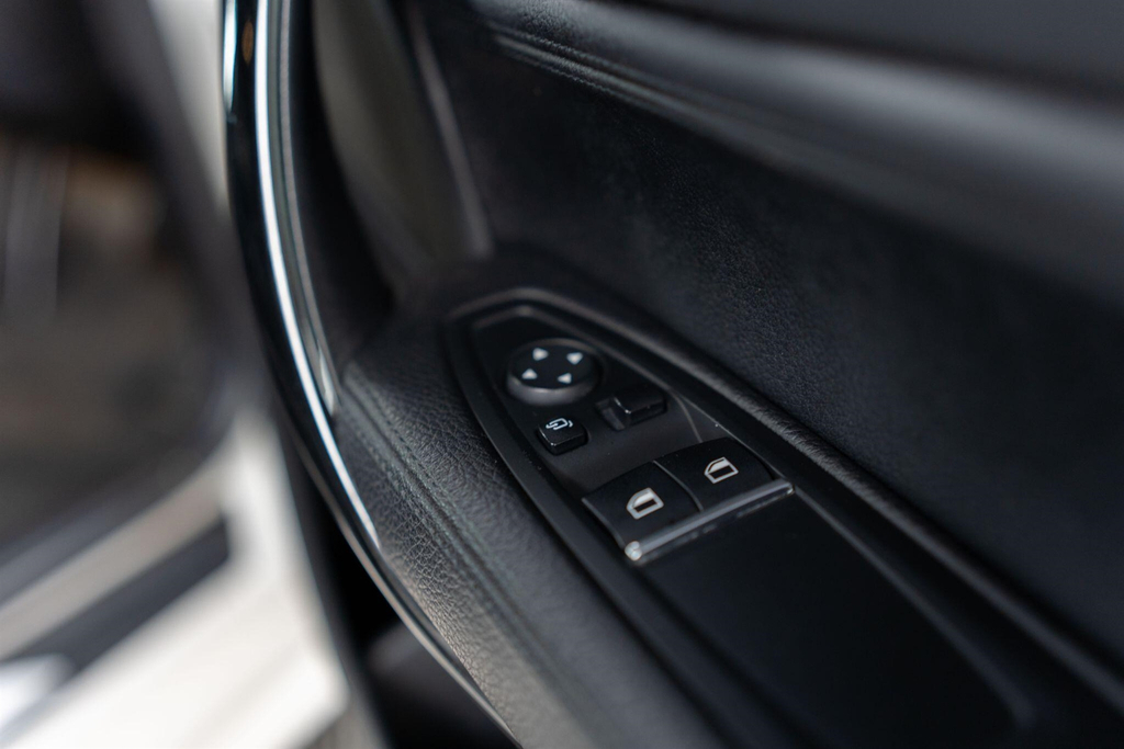 BMW 1 Series 116D Sport Nav Step Blue #29