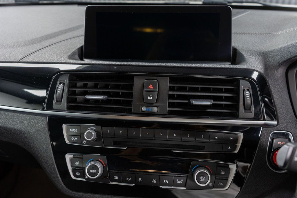 BMW 1 Series 116D Sport Nav Step Blue #31