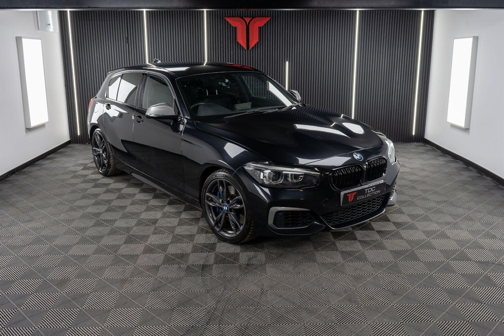 BMW 1 Series Hatchback Black