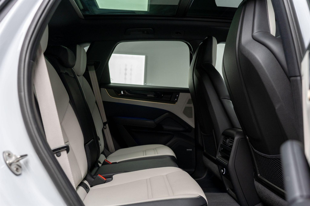 Porsche Cayenne V6 E-hybrid 25.9Kwh Tiptronics Euro 6 Silver #33