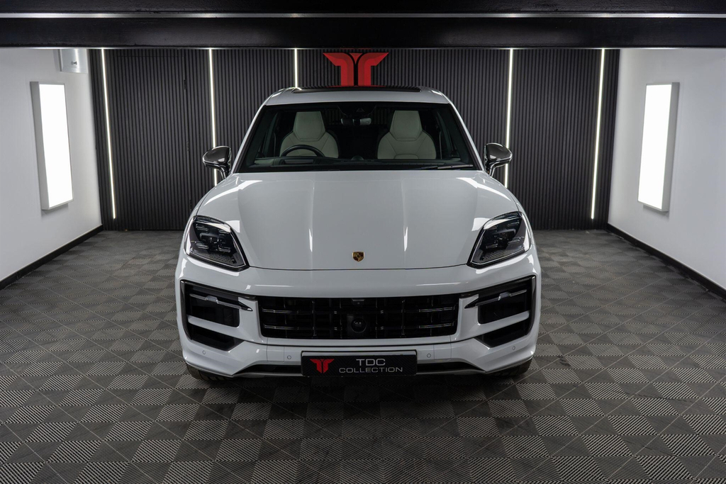Porsche Cayenne Suv White #4