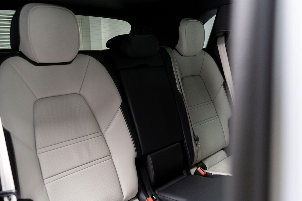Porsche Cayenne V6 E-hybrid 25.9Kwh Tiptronics Euro 6 Silver #31