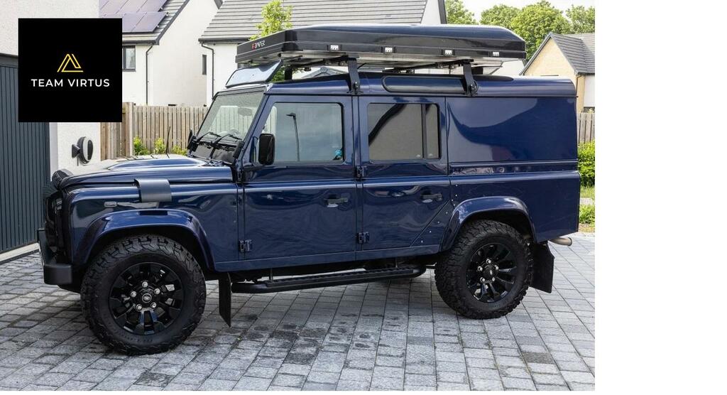 Land Rover Defender 110 Xs Blue