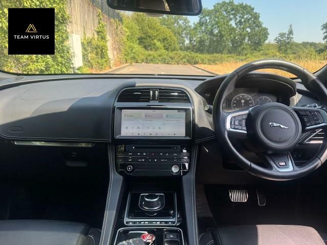 Jaguar F-Pace R-sport Awd Red #9