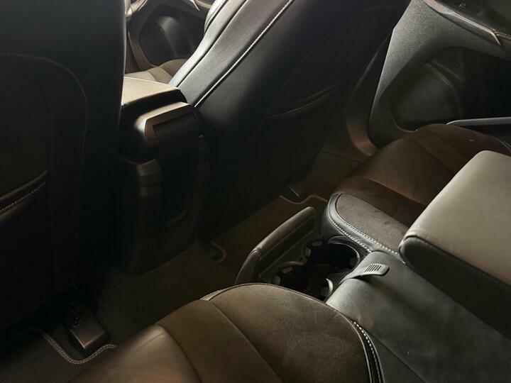 Volvo V40 T3 R-design Nav Blue #46