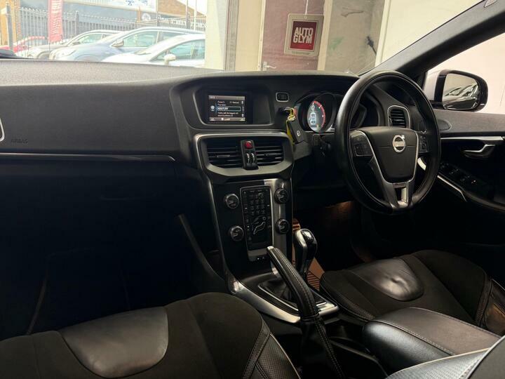 Volvo V40 T3 R-design Nav Blue #8