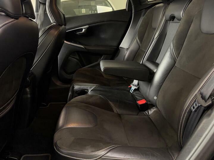 Volvo V40 T3 R-design Nav Blue #15