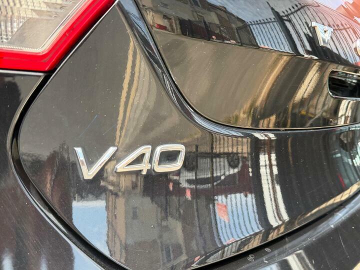 Volvo V40 T3 R-design Nav Blue #44