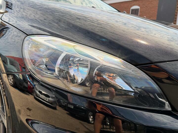 Volvo V40 T3 R-design Nav Blue #32