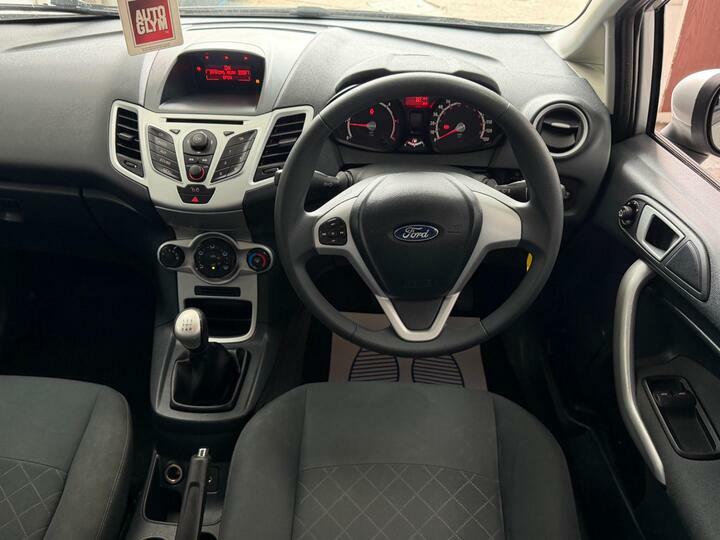Ford Fiesta 1.6 Tdci Econetic Dpf Titanium Silver #8