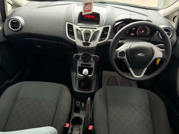 Ford Fiesta 1.6 Tdci Econetic Dpf Titanium Silver #9