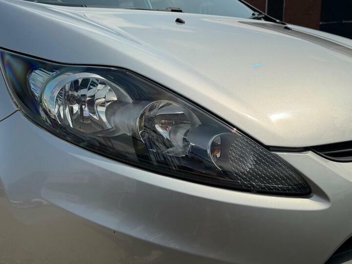 Ford Fiesta 1.6 Tdci Econetic Dpf Titanium Silver #37