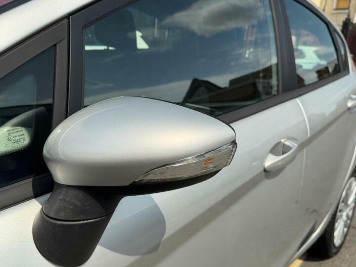 Ford Fiesta 1.6 Tdci Econetic Dpf Titanium Silver #30