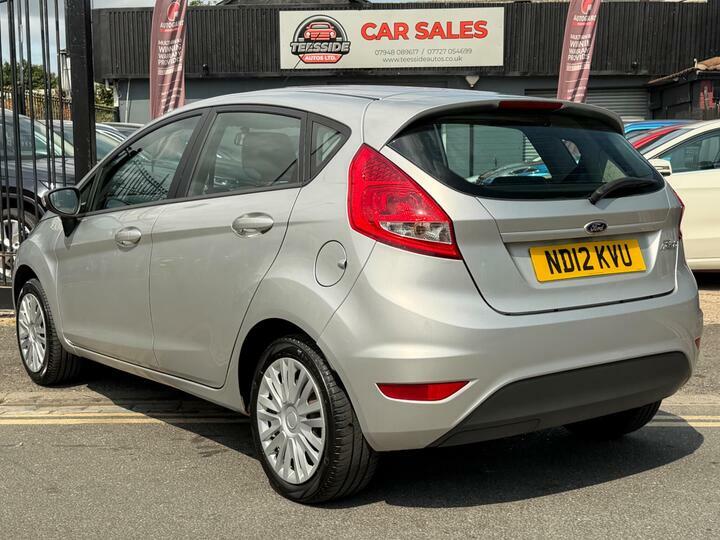 Ford Fiesta 1.6 Tdci Econetic Dpf Titanium Silver #1