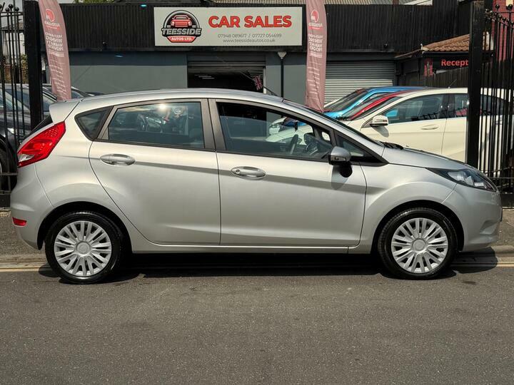 Ford Fiesta 1.6 Tdci Econetic Dpf Titanium Silver #2