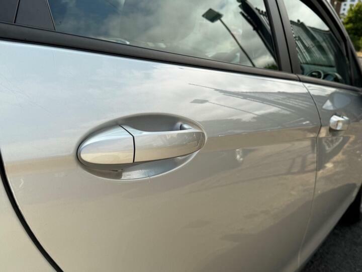 Ford Fiesta 1.6 Tdci Econetic Dpf Titanium Silver #43