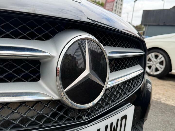 Mercedes-Benz A Class Hatchback 2.1 A220 Cdi Amg Night Edition 7G-dct White #25