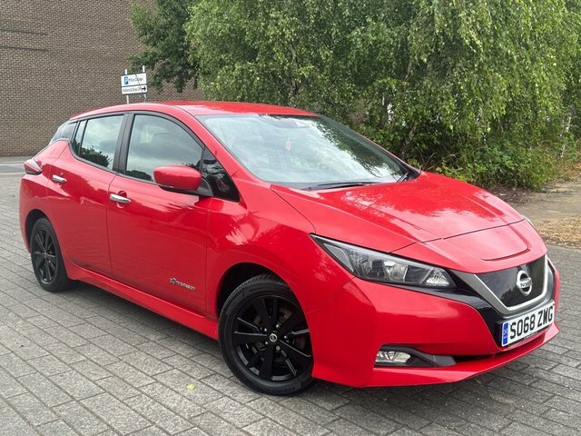 Nissan Leaf Acenta Hatchback SO68ZWG Red