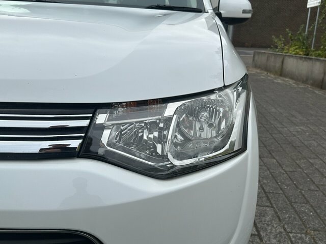 Mitsubishi Outlander 12Kwh Gx3h Suv White #6