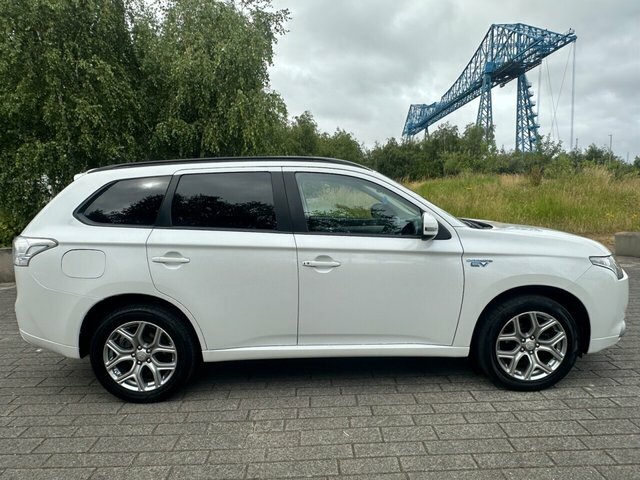 Mitsubishi Outlander 12Kwh Gx3h Suv White #2