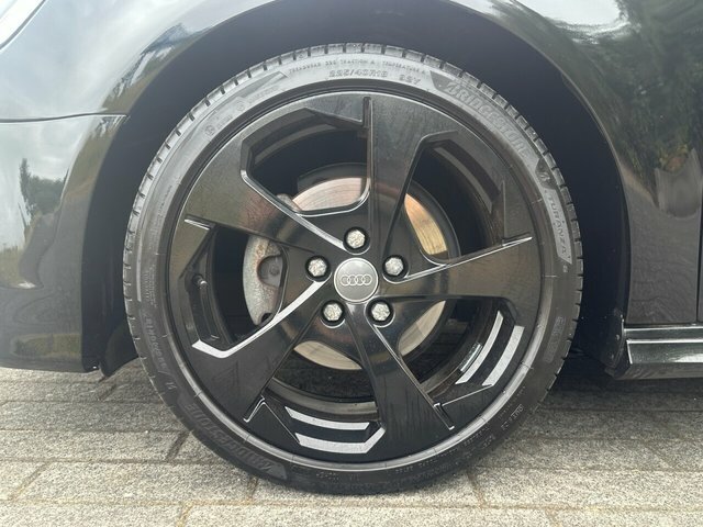 Audi A3 Tfsi Cod S Line RK17UPW Black #3