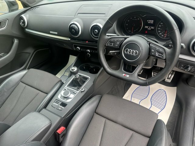 Audi A3 Tfsi Cod S Line RK17UPW Black #2