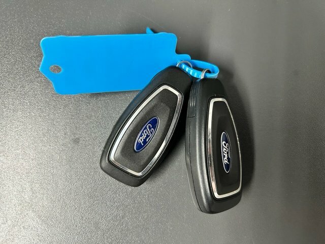 Ford Kuga Tdci Titanium Suv Black #6