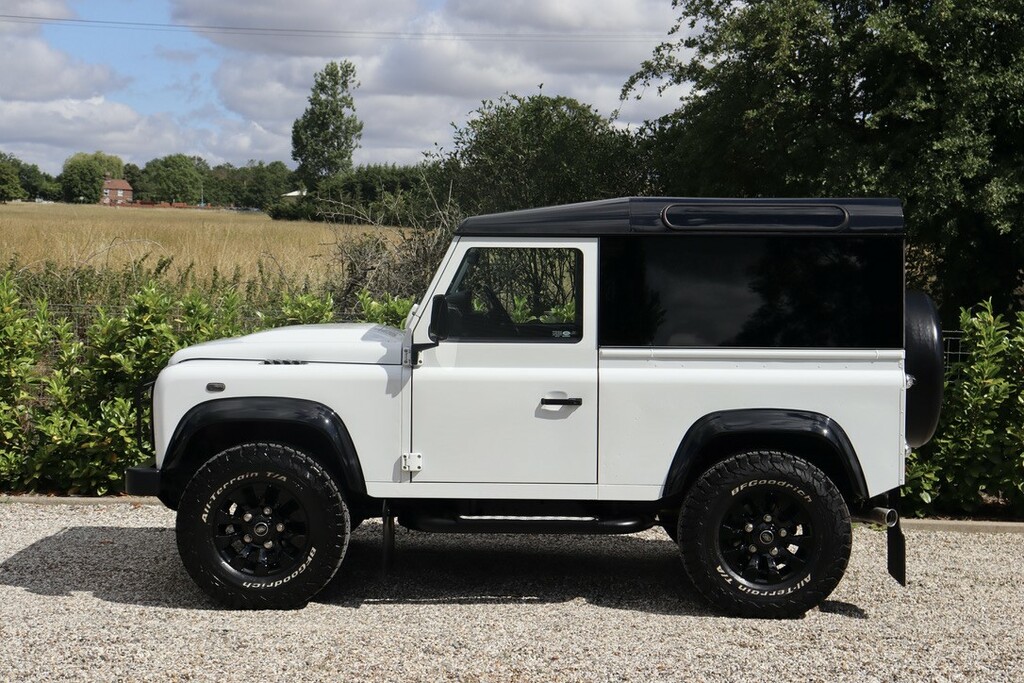 Land Rover Defender 90 90 2.2 Tdci County Station Wagon Green #17