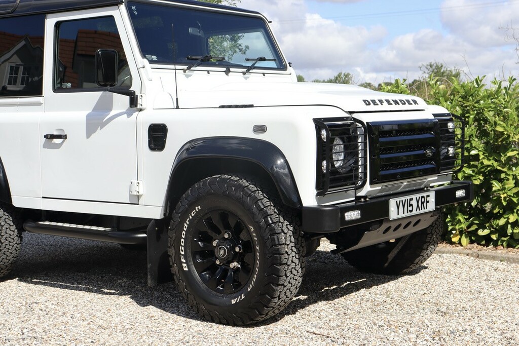 Land Rover Defender 90 90 2.2 Tdci County Station Wagon Green #13