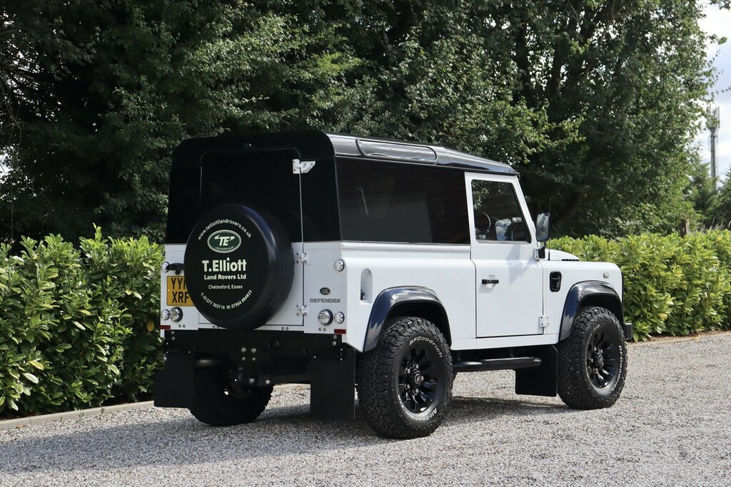 Land Rover Defender 90 90 2.2 Tdci County Station Wagon Green #9