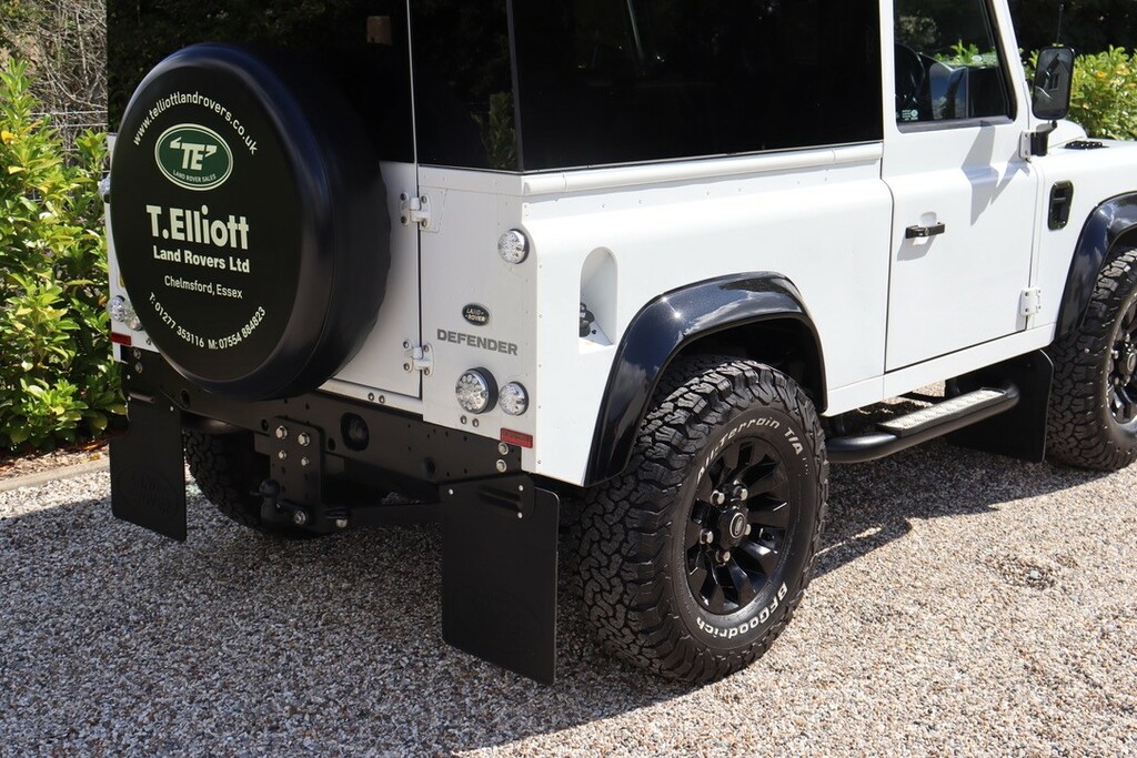 Land Rover Defender 90 90 2.2 Tdci County Station Wagon Green #14