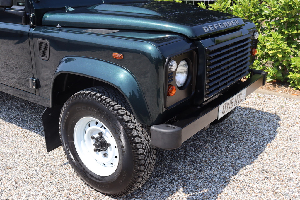 Land Rover Defender 130 Td Cc White #17