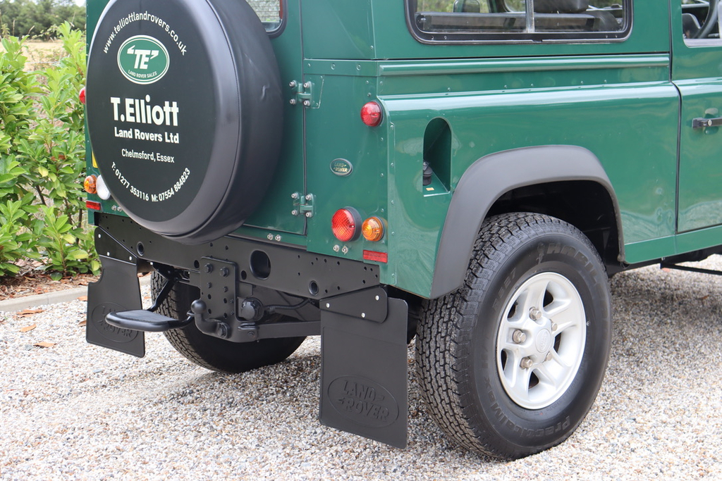 Land Rover Defender 90 2.5L Null Black #10