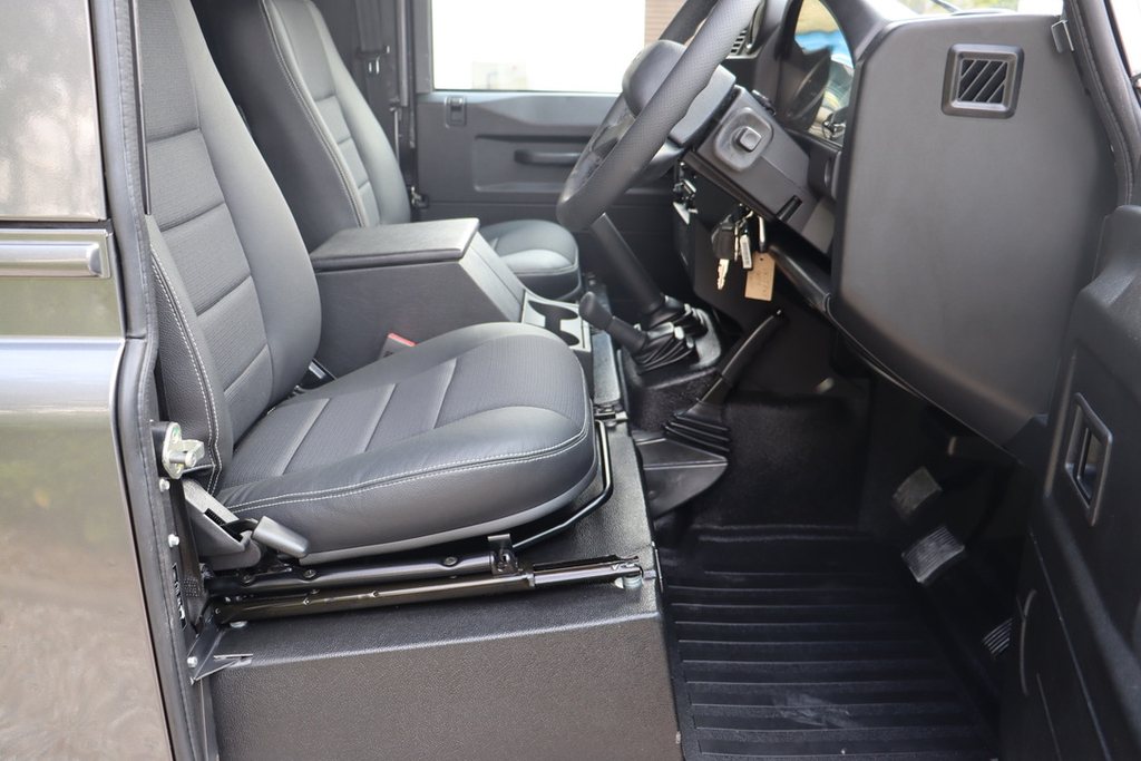 Land Rover Defender 90 90 2.2 Tdci Hard Top Xs  #5