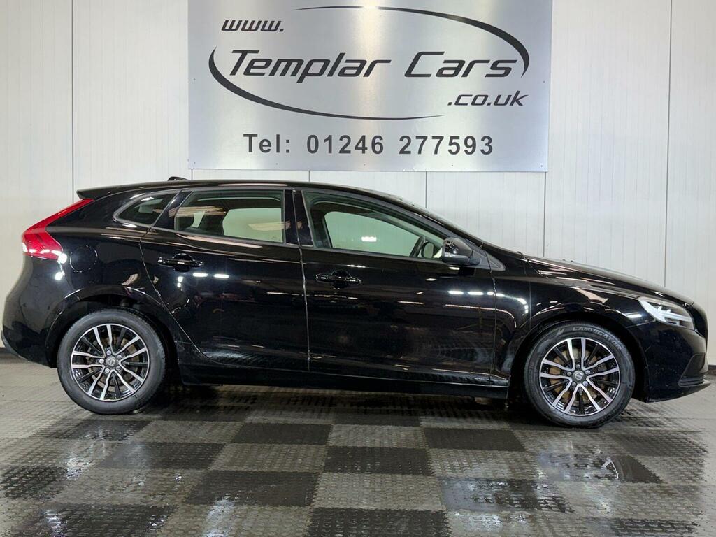 Volvo V40 2.0 T2 Gpf Momentum Euro 6 Ss Black #3