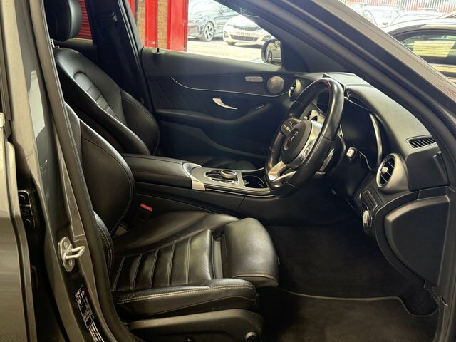 Mercedes-Benz C Class 4.0 C63 V8 Biturbo Amg Saloon Spds Mct Black #25