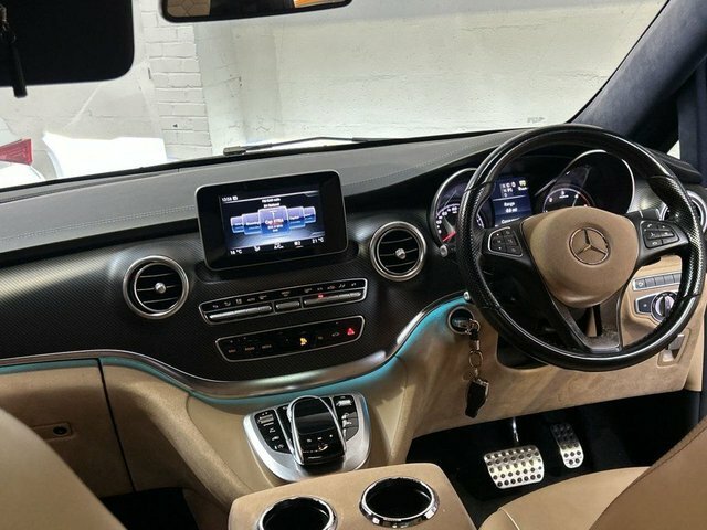 Mercedes-Benz V Class 2.2 V250d Amg Line Mpv G-tronic Euro 6 Black #31