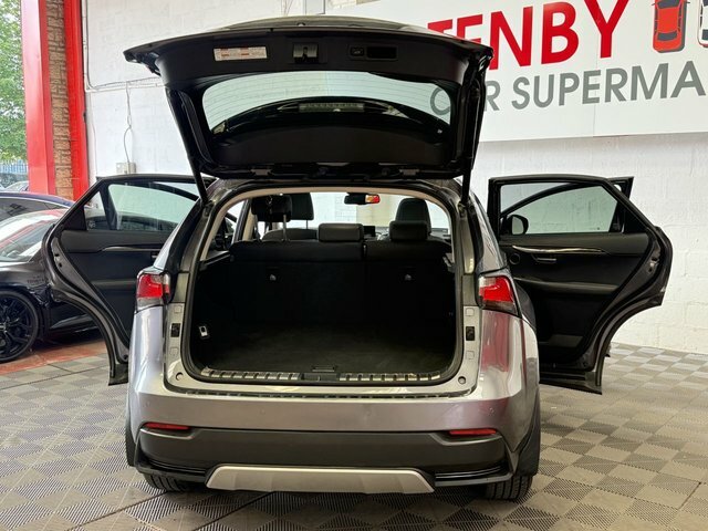 Lexus NX 300H 2.5 Se E-cvt 4Wd Black #13