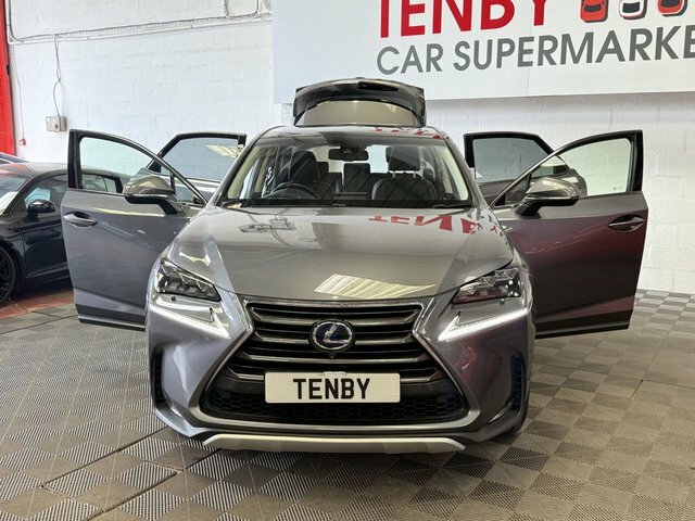 Lexus NX 300H 2.5 Se E-cvt 4Wd Black #10